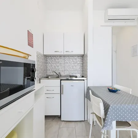 Diva Punta Skala Apartment